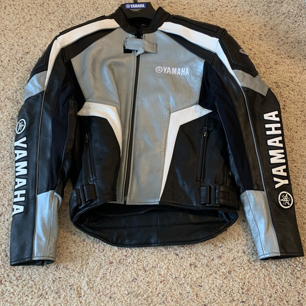Yamaha leathers moto